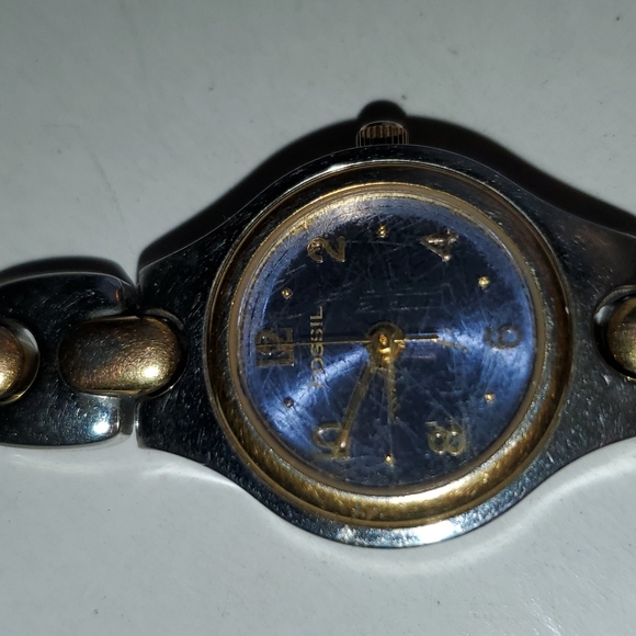 FOSSIL WATCH